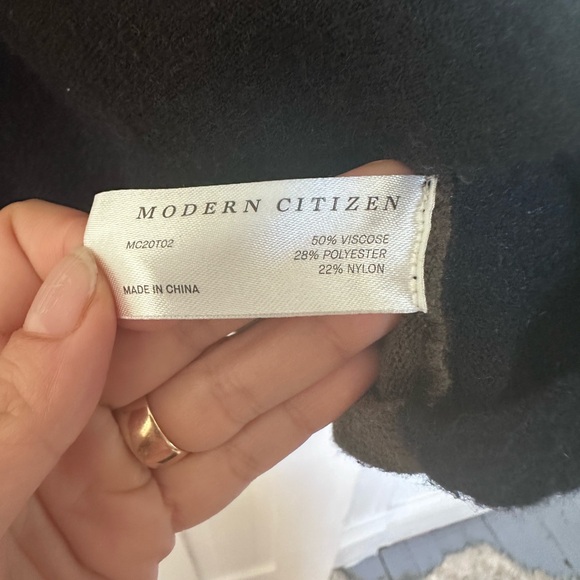 Modern Citizen Black Sweater - Picture 2 of 7